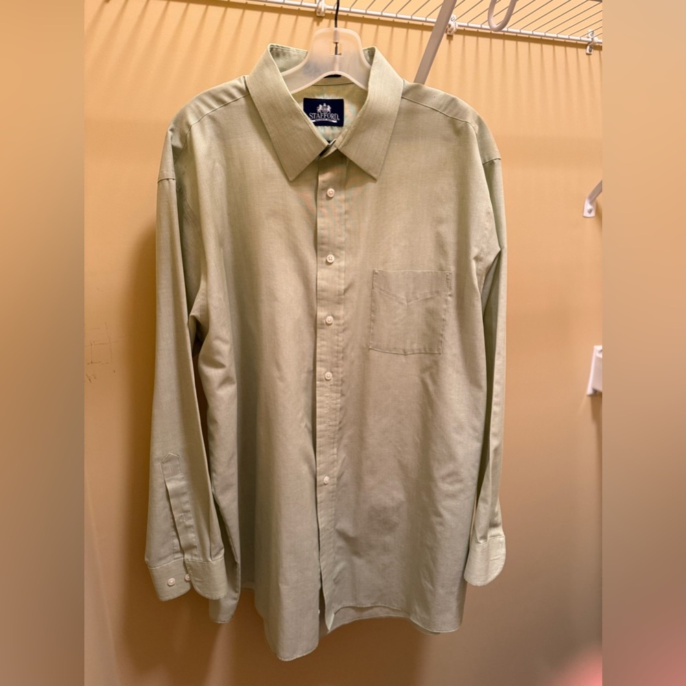 Stafford Light Green Wrinkle-Free Casual Button Down Shirt 17.5/34-35